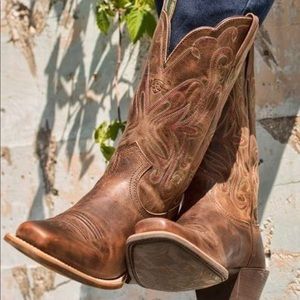 Women’s cowboy boots